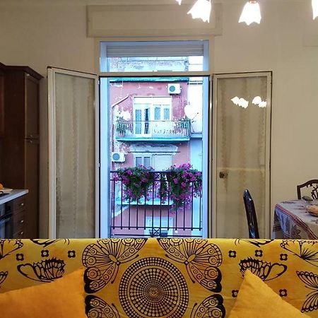 Una Casetta Al Centro Di Napoli Nápoles Exterior foto